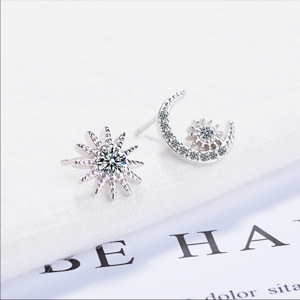 🌟 Sterling Silver 925 Star ⭐️ Moon 🌙 Stud Earrings